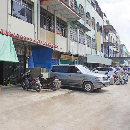 Spot On 91343 Kartika Guest House Syariahnearpantai Stres Jodoh  Buitenkant foto