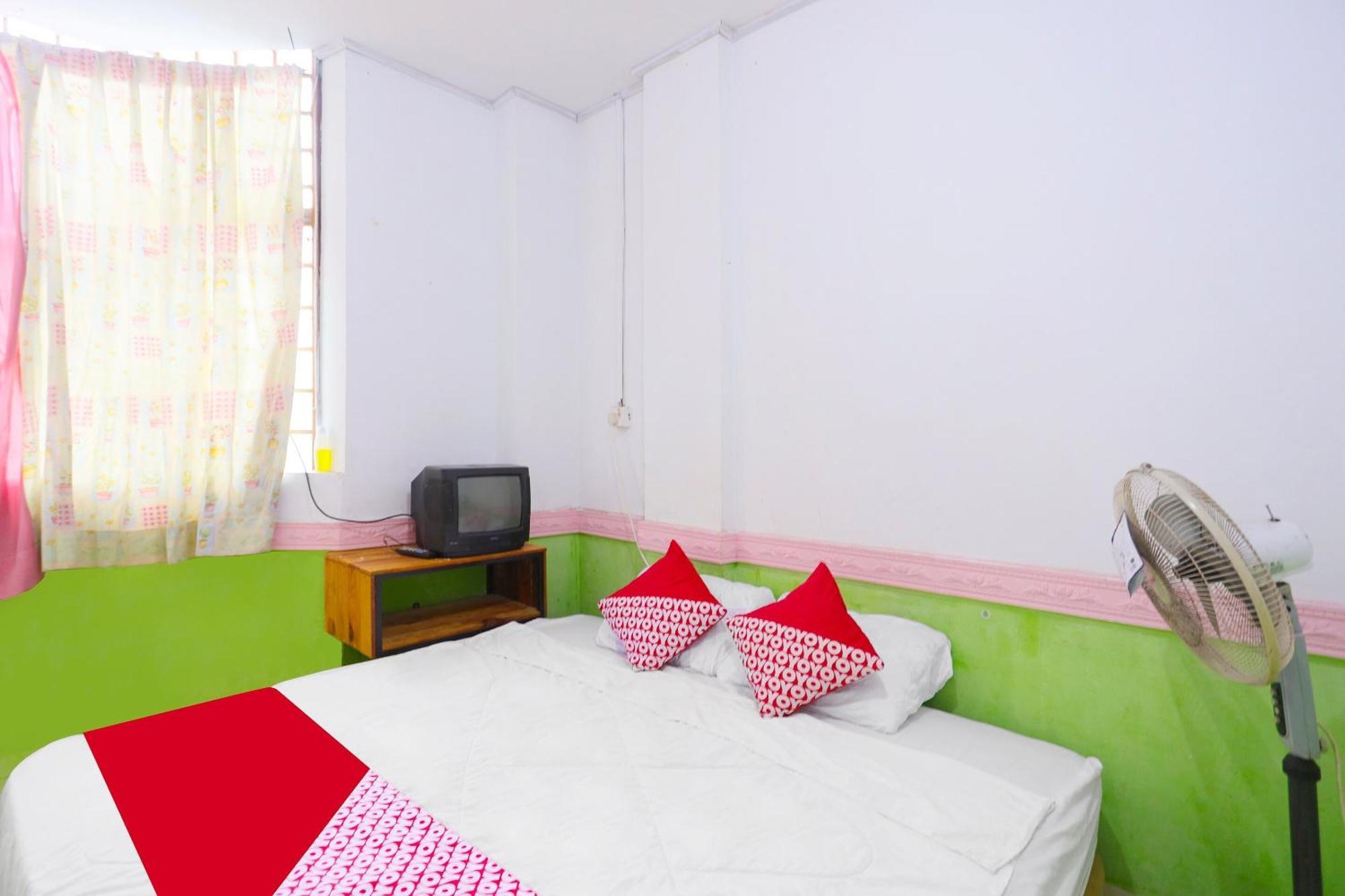 Spot On 91343 Kartika Guest House Syariahnearpantai Stres Jodoh  Buitenkant foto